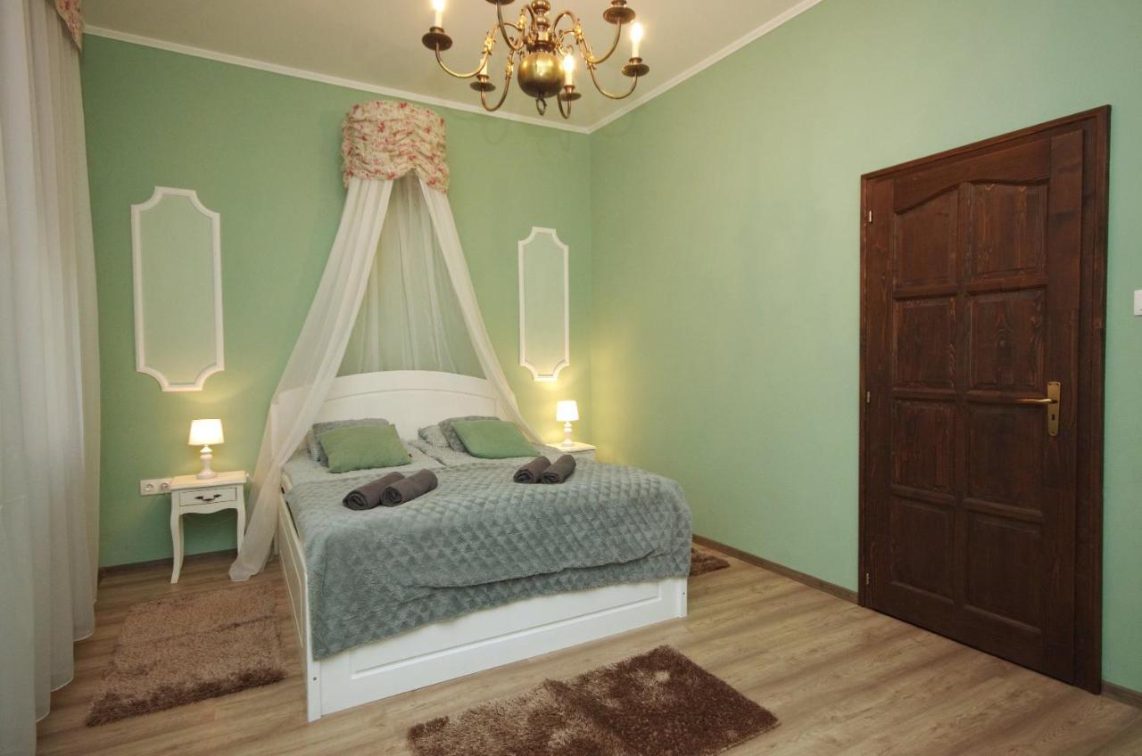 Villa Rusztika Gyula Bagian luar foto