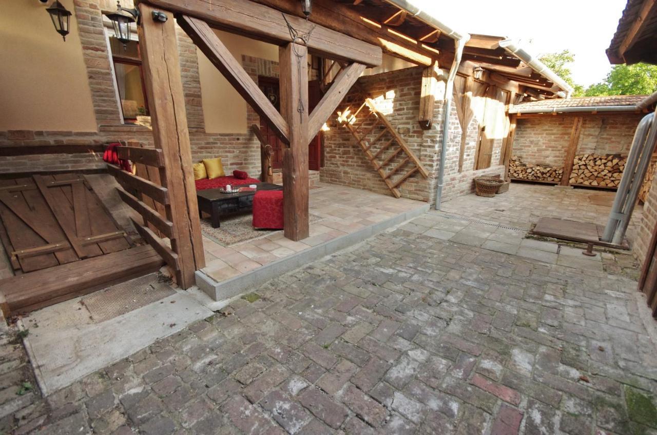 Villa Rusztika Gyula Bagian luar foto