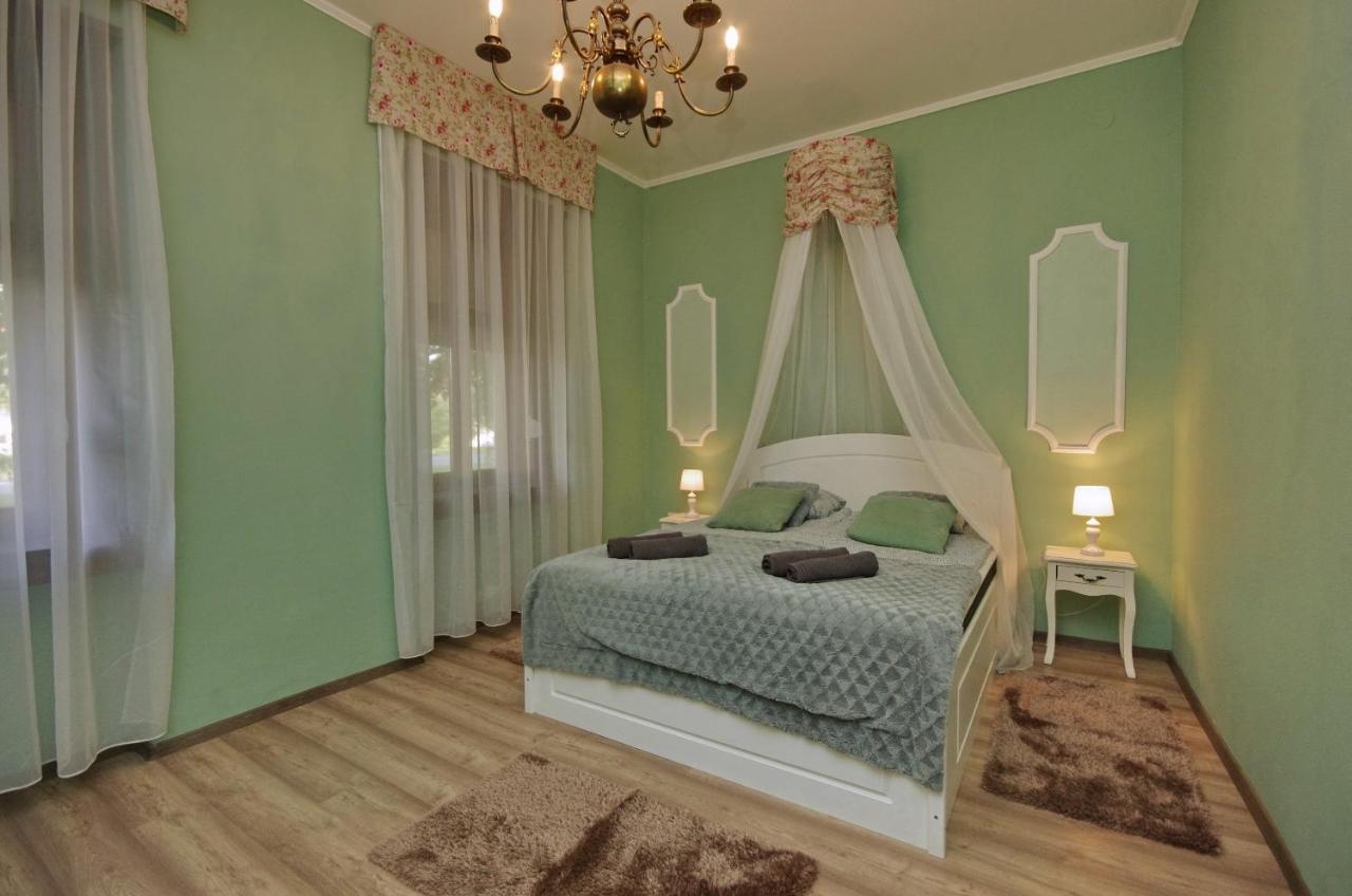 Villa Rusztika Gyula Bagian luar foto