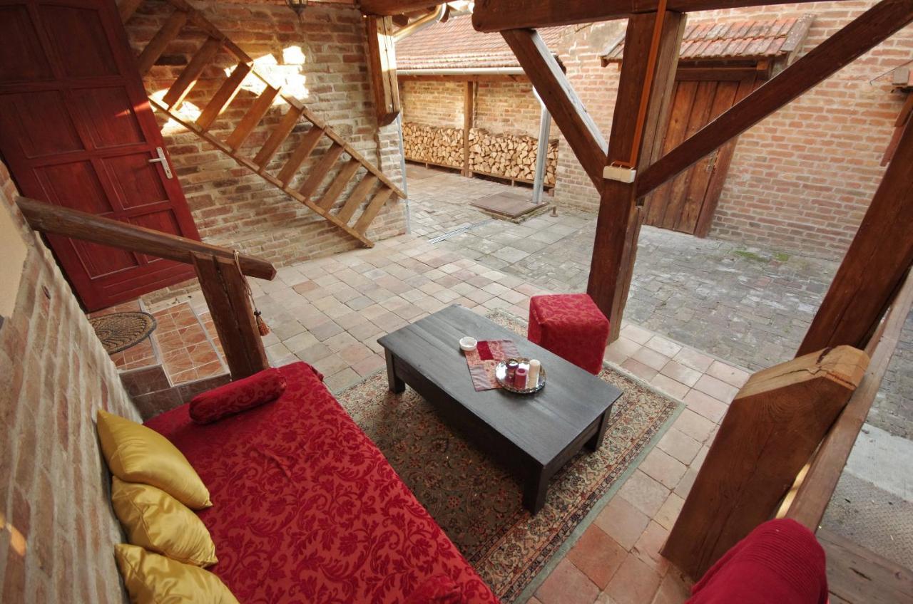 Villa Rusztika Gyula Bagian luar foto